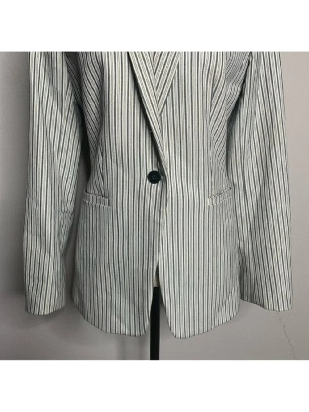 Banana Republic Pinstriped Plaid Single Breasted Blazer - Picture 7 of 15